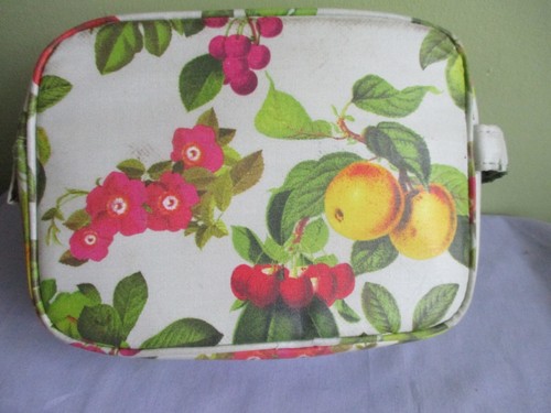 CRABTREE & EVELYN MAKE-UP PURSE FRUIT FLORAL & MULTI COLOURED 13CMX18CMX4.5CM - Picture 3 of 5