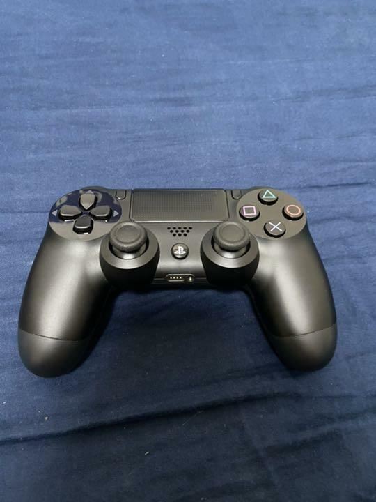 Sony PS4 PlayStation 4 CUH-1100A 500GB Jet Black Console