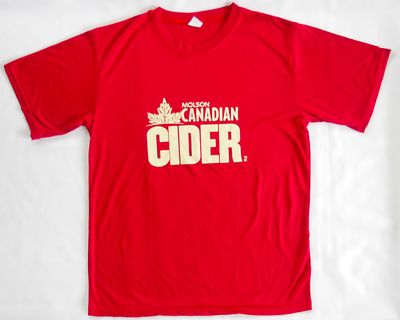 Molson Canadian Cider T-Shirt Red Size L/Large Super Soft Short Sleeve T NEW 