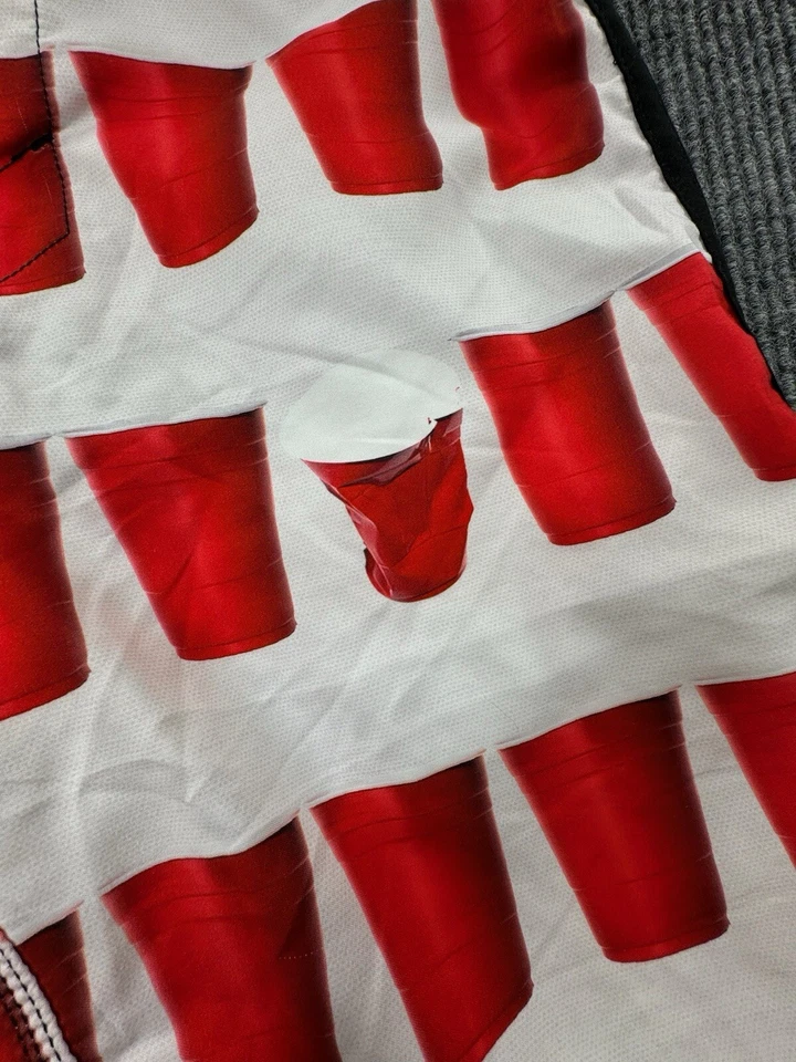 O'Neill Shorts Men's 31 Solo Cup Beer Pong American Flag Swim Board Shorts - Image 2 of 4