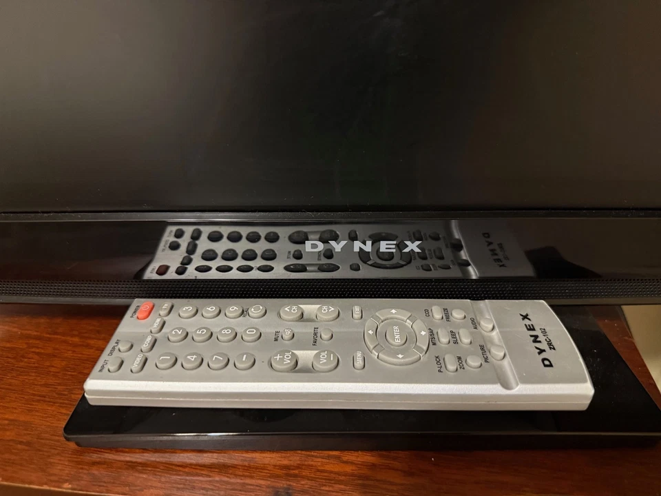 DYNEX LCD TV Model DX-L22-10A 22" With Remote Control - Image 3 of 4