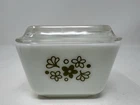 Vintage 1970s Pyrex Spring Blossom Crazy Daisy 501 B 1 1/2 Cup Refrigerator Dish