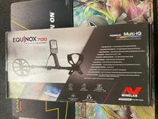 Minelab EQUINOX 700 Multi-Purpose Metal Detector