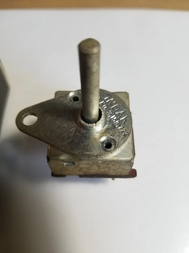 Interruptor de calefacción GM 397971 Oldsmobile F85 Cutlass Vista Cruiser excelente sin aire acondicionado 1968-69 Foto 4 de 4