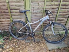 Specialized Women's Bike Just professionally Seviced and rebuilt