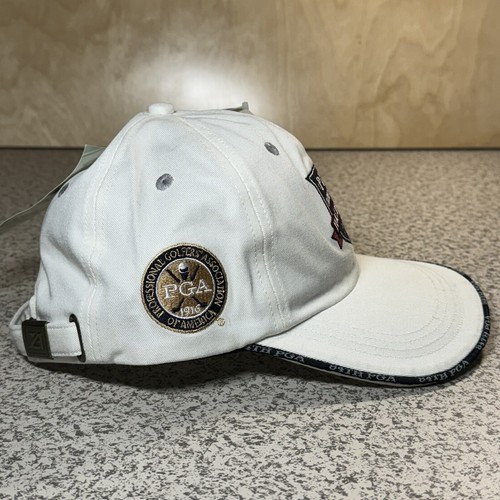 NUEVO CON ETIQUETAS De Colección PGA Hazeltine '02 Campeonato Sombrero Correa Espalda Blanco Bordado Adulto - Imagen 3 de 7