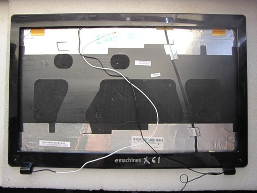 eMachines E442 housing top part (rear lid + screen bezel) (P/N: AP0FP0001000) - Picture 3 of 4
