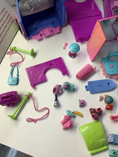 2004 Polly Pocket Disco Party Bus - RV Van Clothes Dolls Accessories Lot - Picture 12 of 23