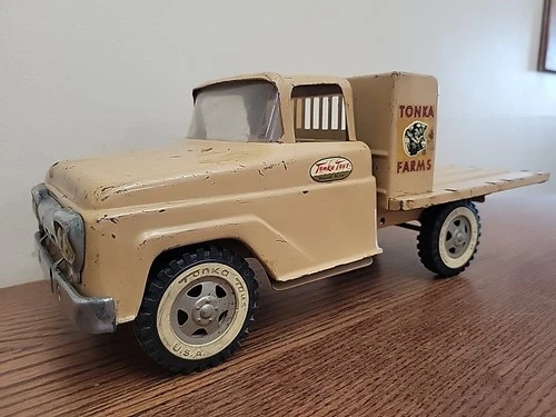 Vintage Tonka Farms Stake Truck Pressed Steel Tonka Truck Tan 1960 - 1961.