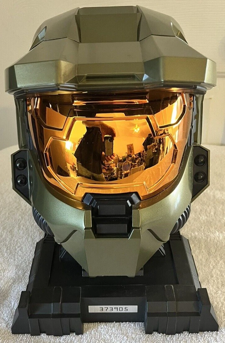 Halo 3 Legendary Edition Master Chief Helmet and Stand And Two