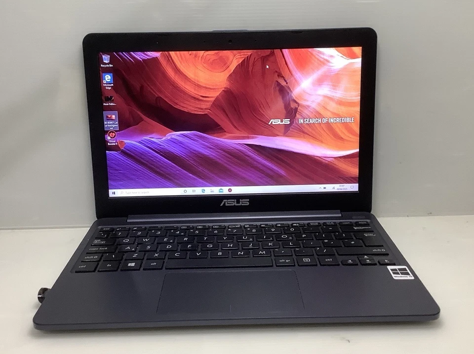 ASUS VIVOBOOK  E203M,INTEL N4000,4GB RAM,32+250 GB SSD,WINDOWS 10 Home - Image 2 of 4