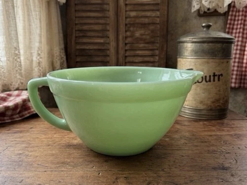 Vintage Fire King Green Jadeite Oven Ware Mixing Batter Bowl with Pour Spout