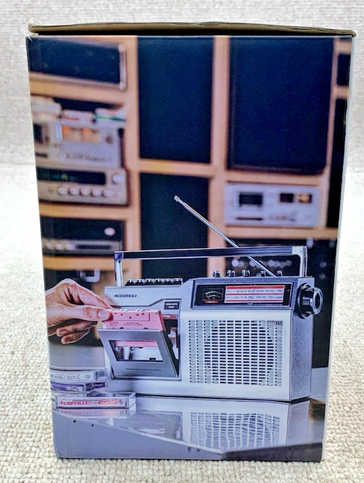 Reproductor de casete grabadora Crosley Stranger Things plateado CT200B-SI primera versión Foto 2 de 4