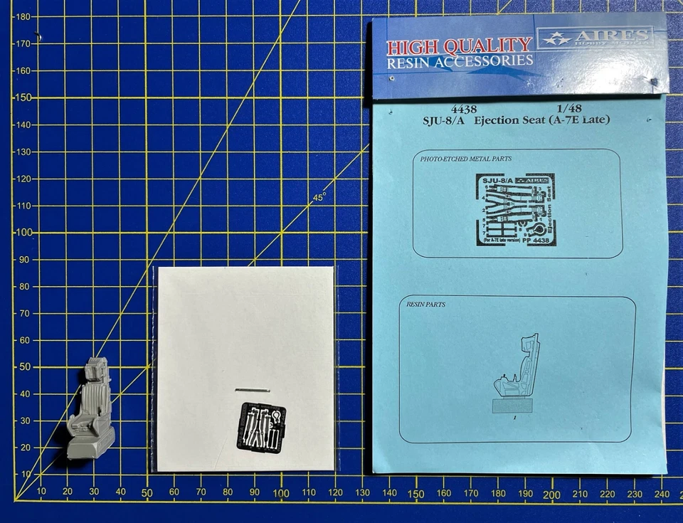 AIRES HOBBY MODELS 4438 - SJU-8/A EJECTIONSEAT (A-7E LATE) - 1/48 RESIN KIT - Immagine 2 di 2