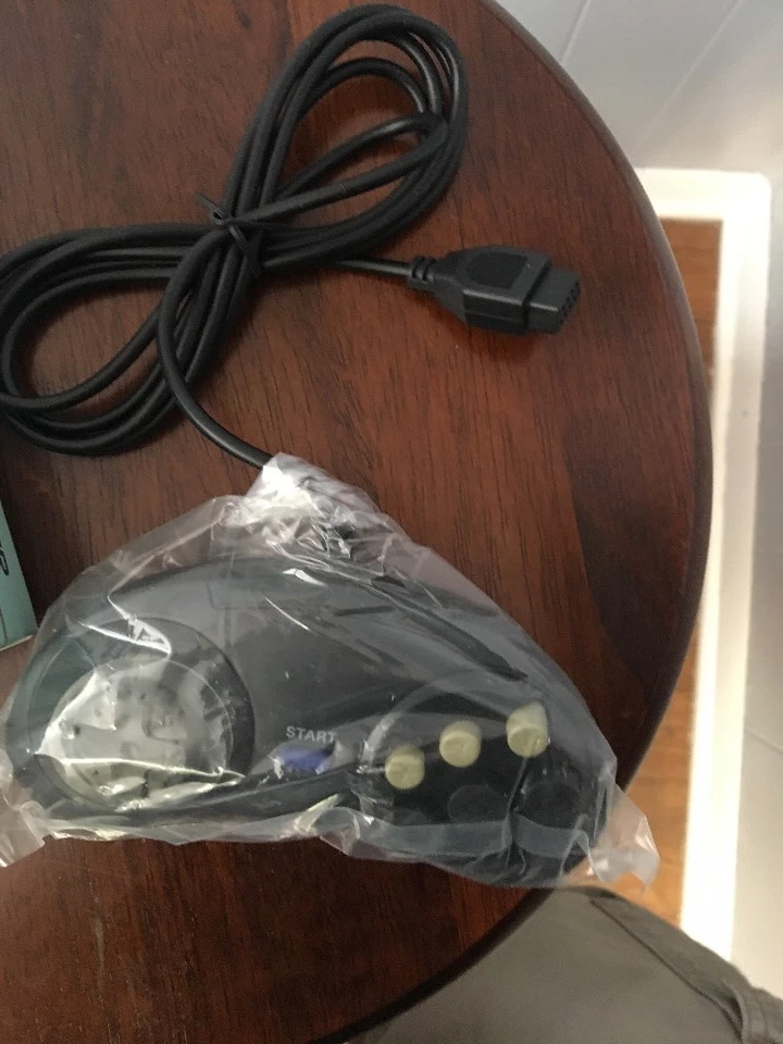 Sega Genesis Controller  (BRAND NEW) (NIB) 6 Button Control Pad Tomee - Image 3 of 4