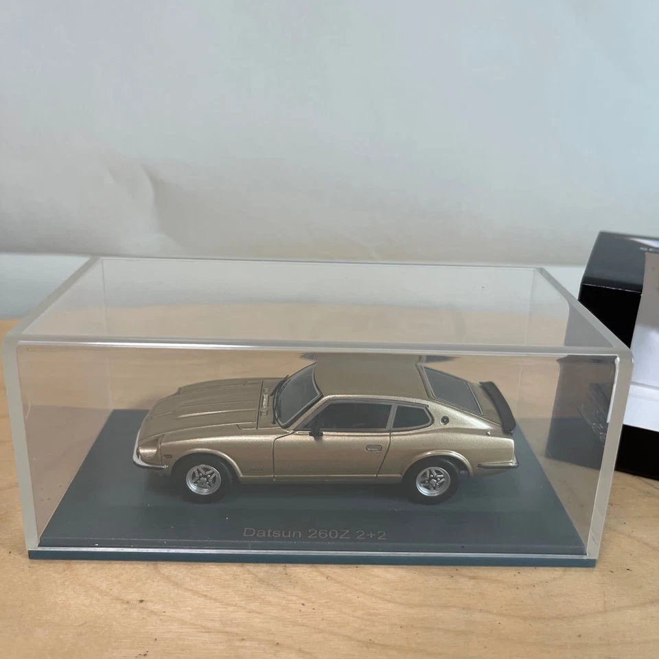 NEO 1/43 Datsun 260Z 2+2 Diecast Model Car - Image 2 of 4
