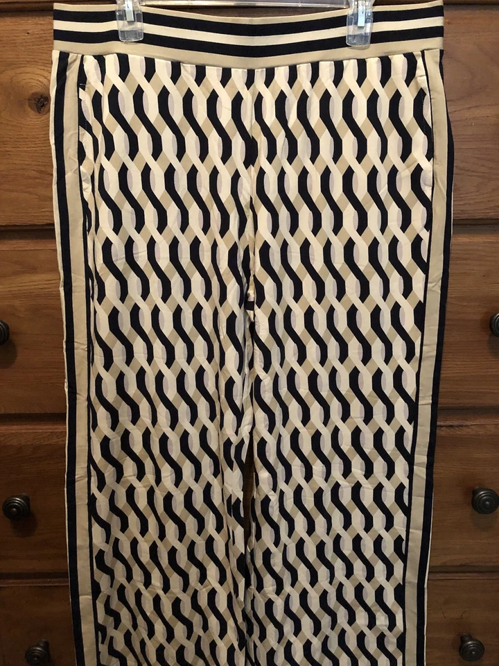 Calça de malha estampada C Wonder Petite tamanho grande pequena com listras smoking - Imagem 3 de 4