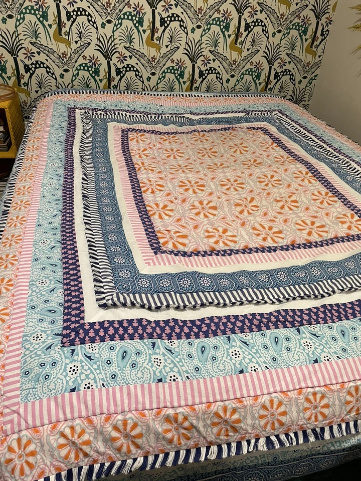 Edredón reversible Pottery Barn Teen ZADEY retazos talla doble 2 disponible 1 farsa Foto 2 de 4