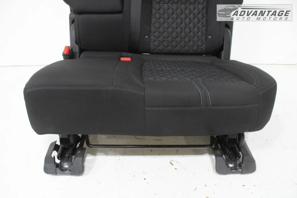 Chevrolet Blazer 2019-2023 lado trasero izquierdo segunda fila asientos con cinturón de seguridad OEM Foto 3 de 4