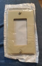 Płyta ścienna Leviton 020-80401-I partia 4 szt.