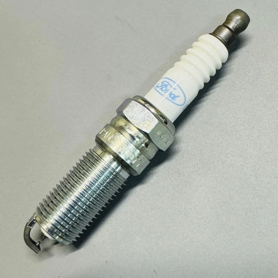 Свечи зажигания NGK RUTHENIUM HX 4 шт для Buick Cadillac Ford Lincoln Suzuki Saab - Изображение 3 из 4