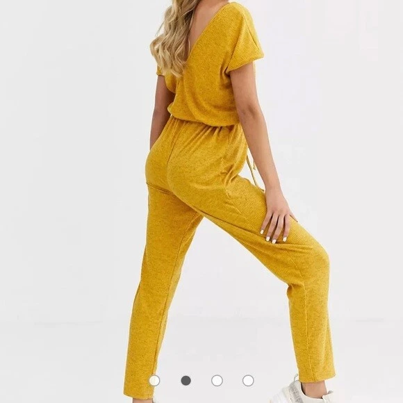 Mono Traje Pantalón Traje Talla 0 ASOS Amarillo Mostaza Cuello en V Acanalado Cintura Corbata Foto 2 de 4