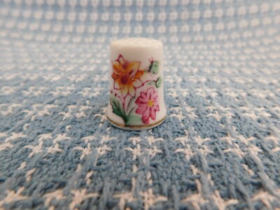 Pre-Owned Yellow and Pink With Gold Rim Floral Thimble- Japan