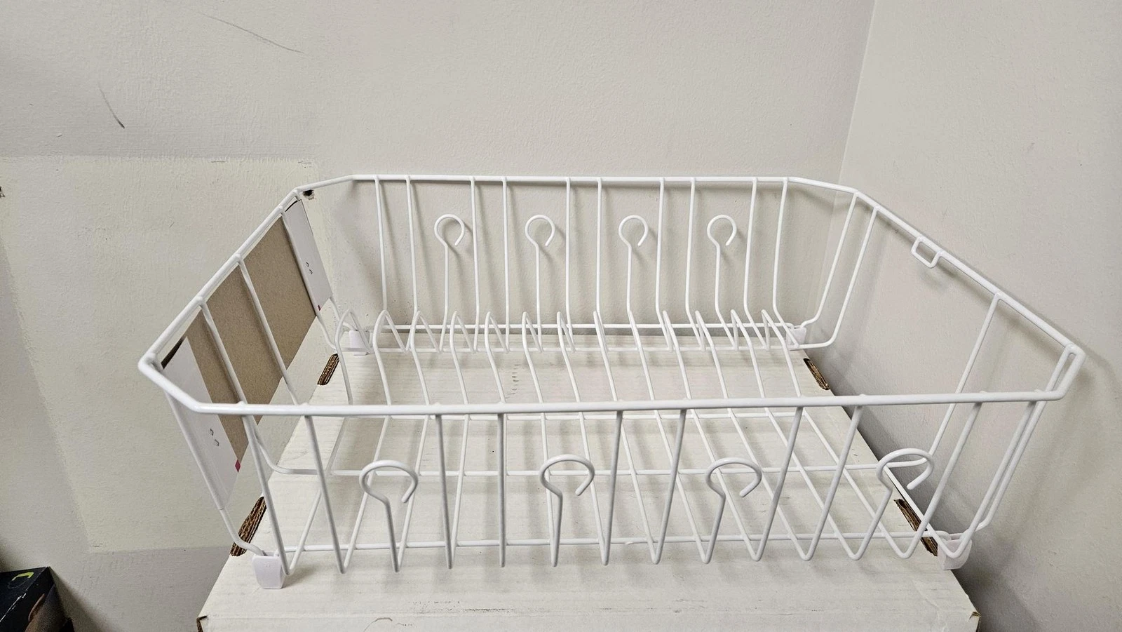 Rubbermaid 6032ARWHT Wire Dish Drainer - Thumbnail 3