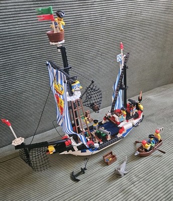 MOC - Lego Pirates 6291 - Piraten, Rotröcke, Piratenschiff
