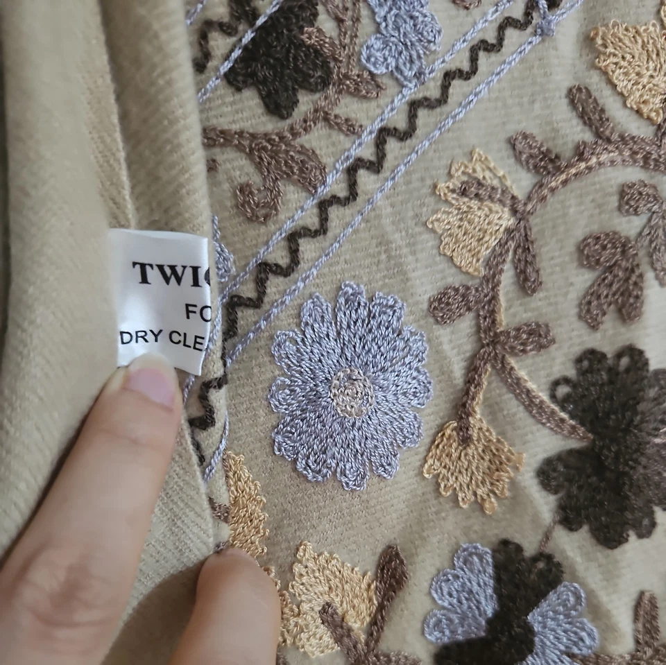 Xale bordado bege pele de raposa estola - Imagem 2 de 4