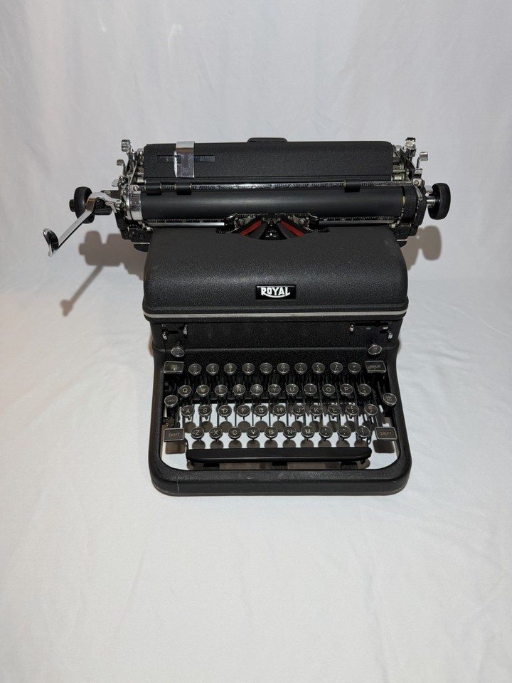 Vintage 1948 Royal KMM Manual Typewriter - Partially Tested, Types Well - READ!