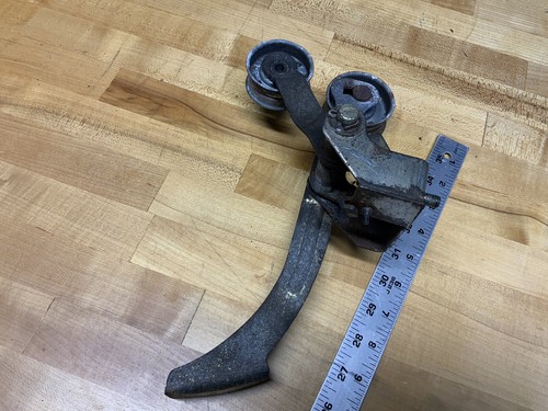 Honda HS928 HS828 HS624 HS724 HS1132 Snowblower Belt Tensioner 22520-767-000 - Picture 2 of 7