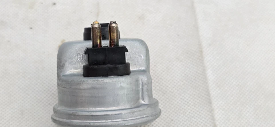 Mercedes W140 R129 Genuine Oil Pressure Sending Unit Sensor VDO 0095420817 NOS - Imagem 4 de 4