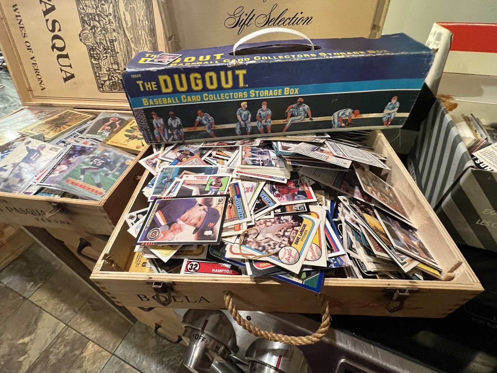 Huge Vintage And Modern Sports Card Lot. Hundreds Of Cards, Over 20