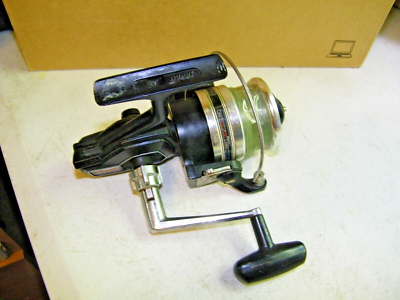 Moulinets de pêche anciens argentés Shimano