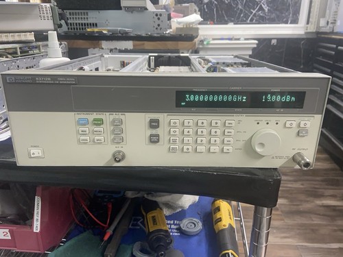 Agilent HP 83712B .01-20GHz Signal Generator Cal’d Opts 1e1 1e5 1e8 Attenuatr - Picture 9 of 24