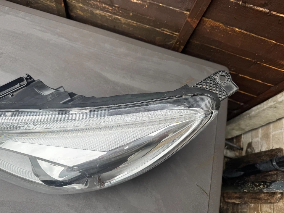 ford focus mk3 2017 upwards headlights xenon grey with couple of problems - Image 4 of 4