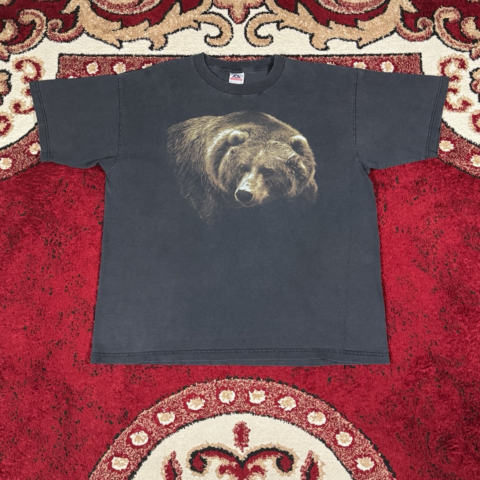Vintage 90s-Y2K Brown Grizzly Bear Graphic Faded Black T Shirt Size XL