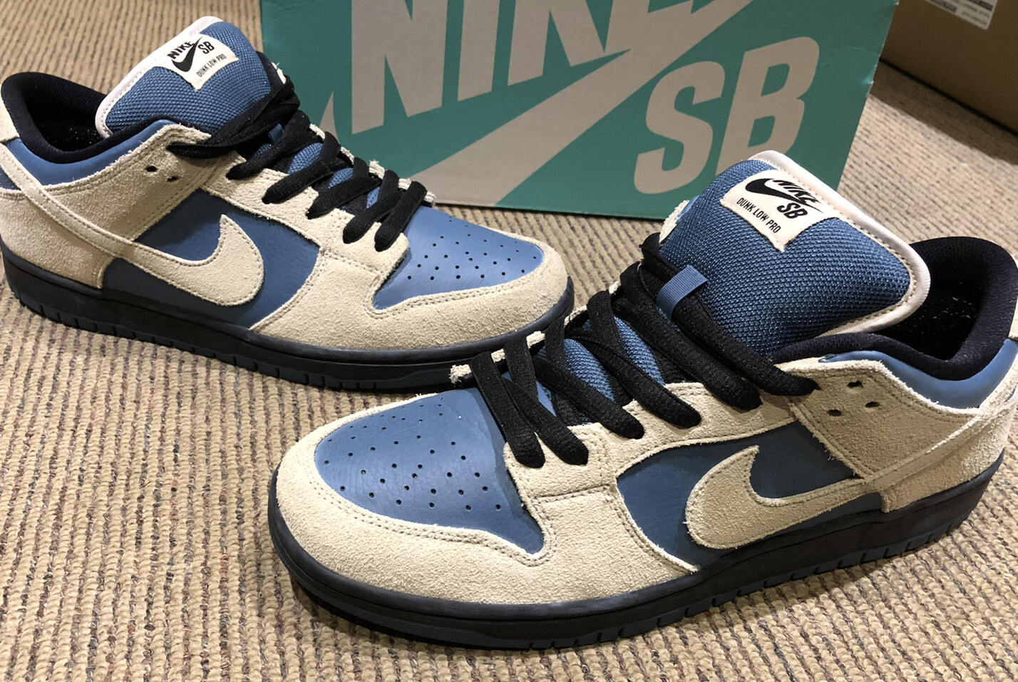 dunk low thunderstorm