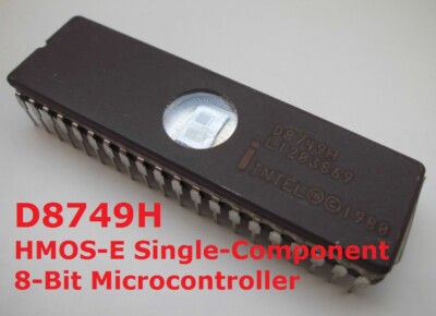 2 Stk. D8749H : HMOS-E SINGLE-COMPONENT 8-BIT MICROCONTROLLER von Intel, neu
