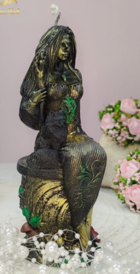 Kerze aus Rapswachs   Jaginja Figur  handgemacht 17 cm Hexe Witch Magie