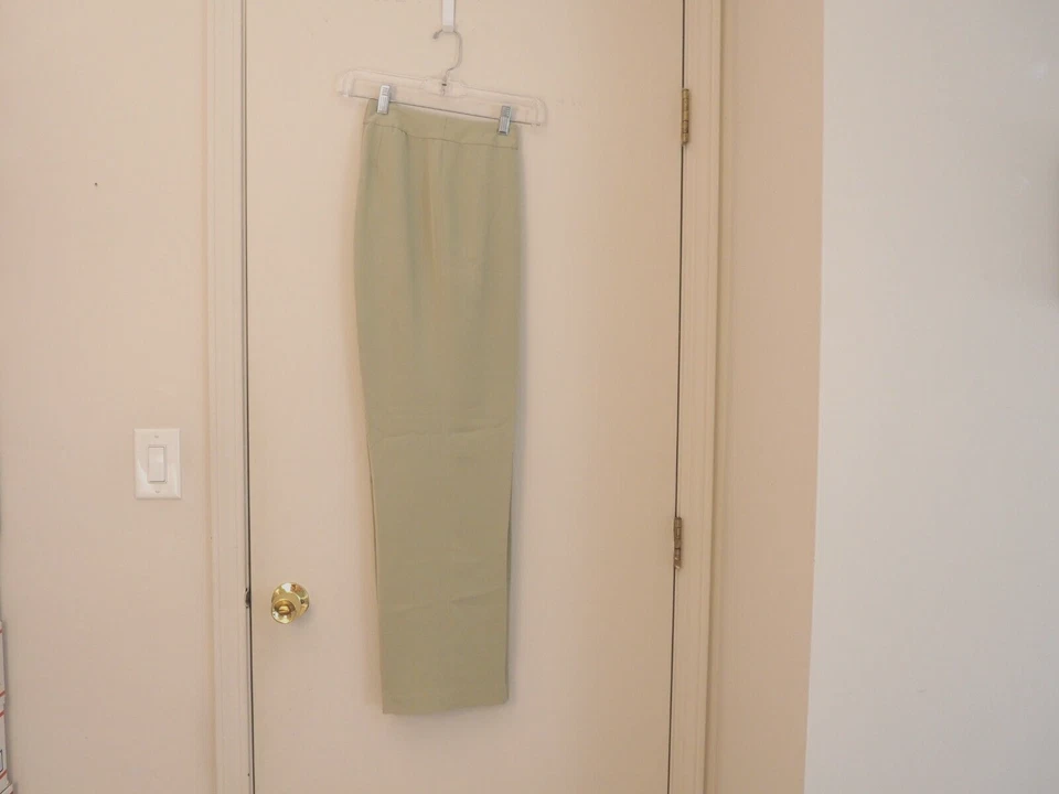 Nova Calça Social JOSEPHINE CHAUS Verde Oliva 100% Seda Pernas Retas Forradas Tamanho 8