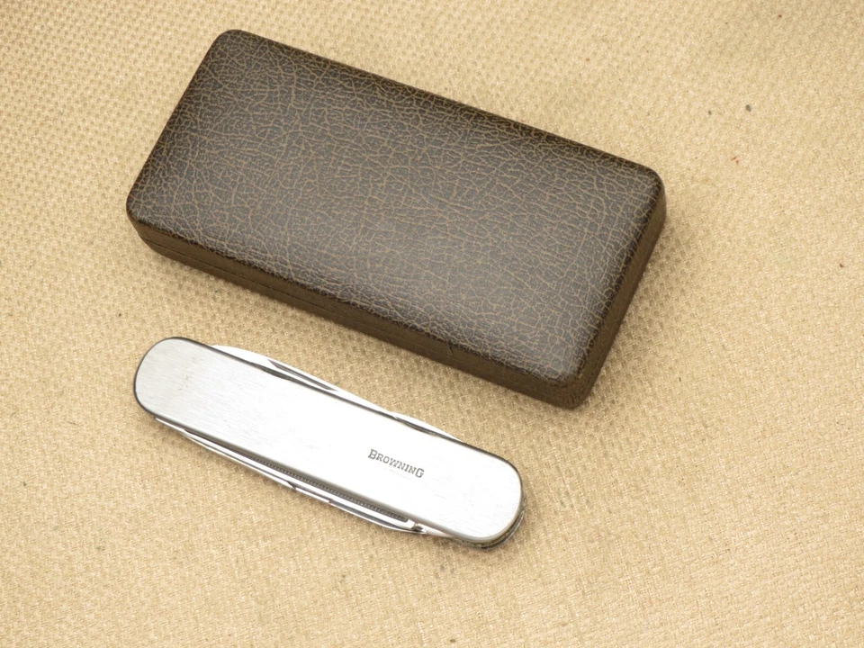 Navaja de colección BROWNING ALEMANIA Sportsman II seis hojas langosta como nueva con caja Foto 3 de 4