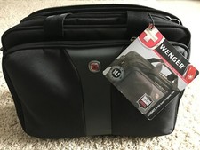 Wenger 600655 Legacy 17 Triple Gusset 