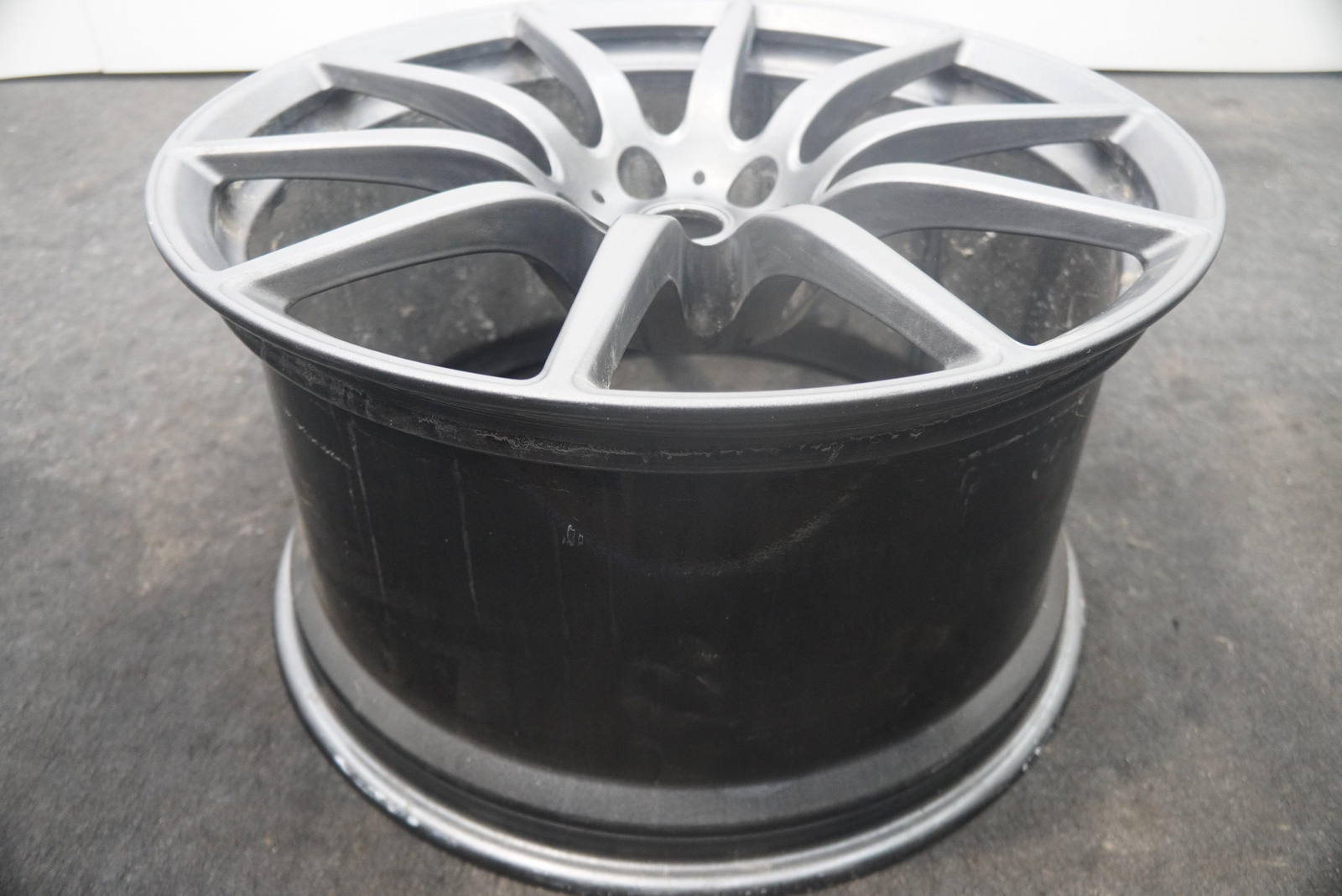 Rear 20X11" Inch 10 Spoke Wheel Rim 11B0183CP OEM McLaren 650S 2015 *Note*
