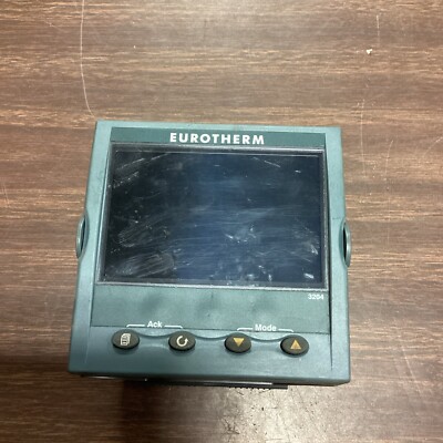 EUROTHERM Invensys 3204 TEMPERATURE CONTROLLER