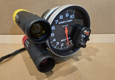 Auto Meter 5'' Monster Tach 10,000 RPM #3904 W/ Shift Light Oil Pressure Warning 