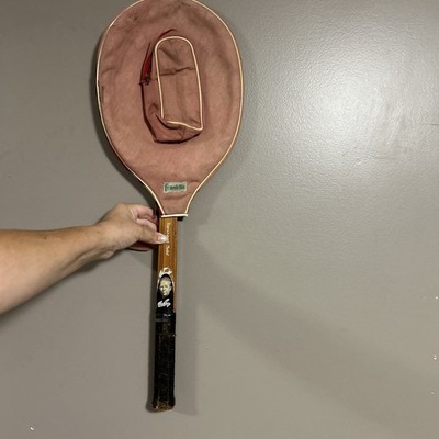 REGENT ''CONTENDER / DON BUDGE'' WOODEN TENNIS RACQUET WITH COVER . ANTIQUE