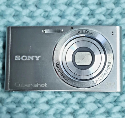 Sony  Cybershot DSC-W320 14.1MP Digitalkamera Silber