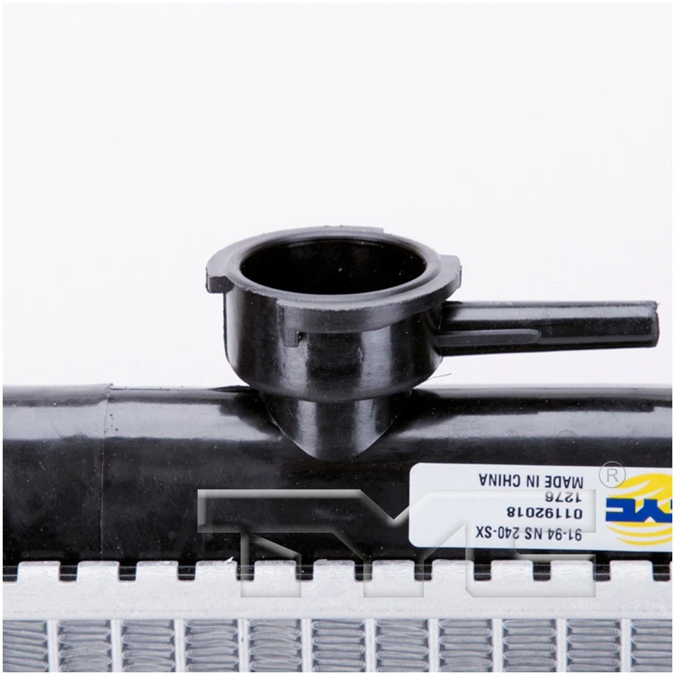 Conjunto de radiador TYC 1276 para 91-94 Nissan 240SX Foto 4 de 4